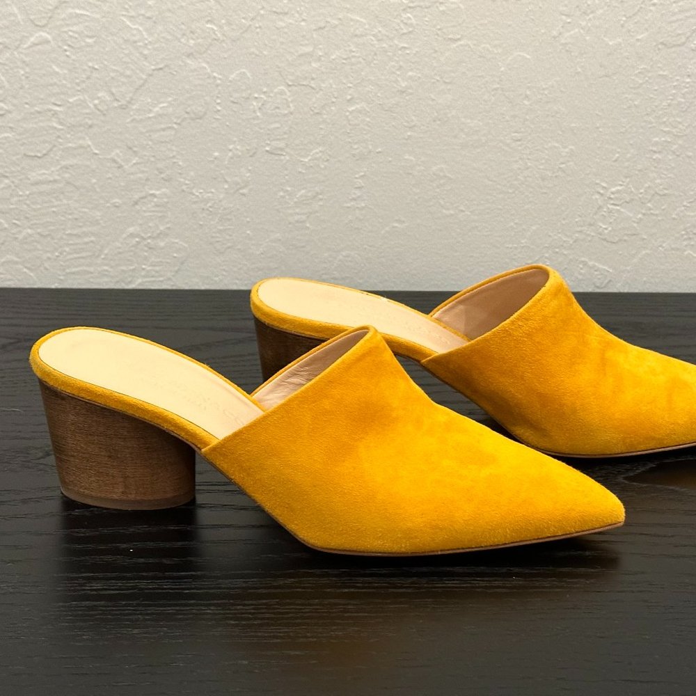 CLUB MONACO Mules, in Size 38, in Yellow